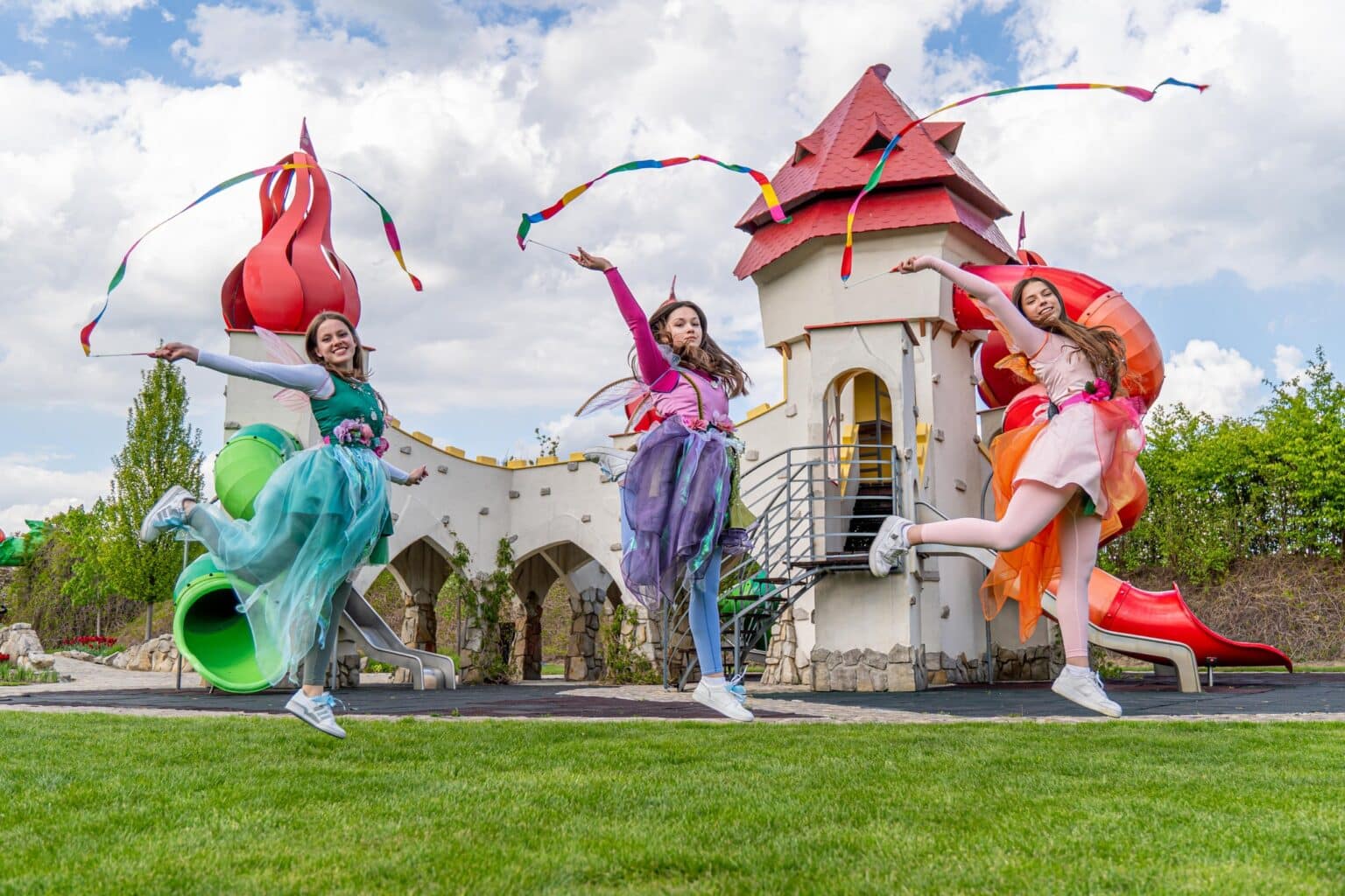 Święto Wróżek w Magicznych Ogrodach • "Wróżki Smużki Malują Świat"