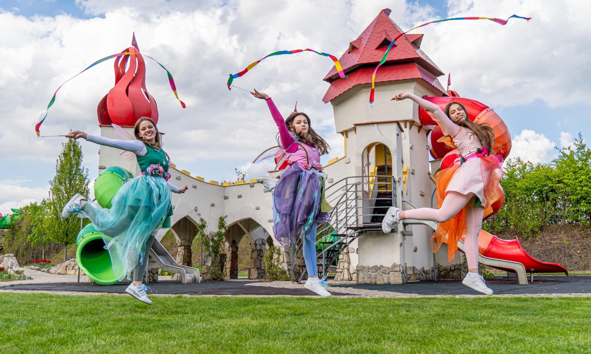 Święto Wróżek w Magicznych Ogrodach • "Wróżki Smużki Malują Świat"